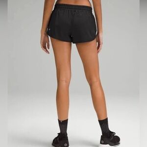 Lululemon Women’s Black Sports Built in Brief Athletic Workout Run Gym Shorts 6